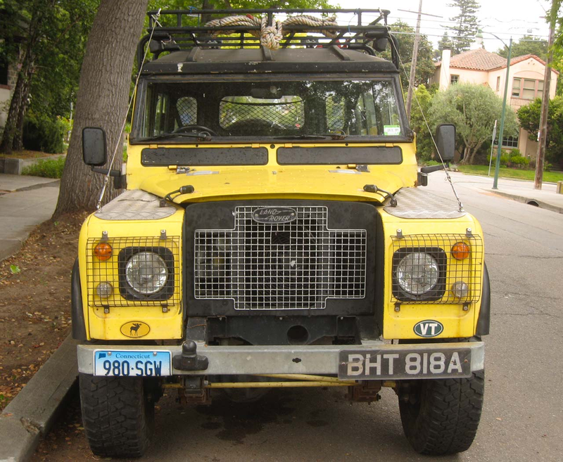 Illustration for article titled Some Sort Of Land Rover